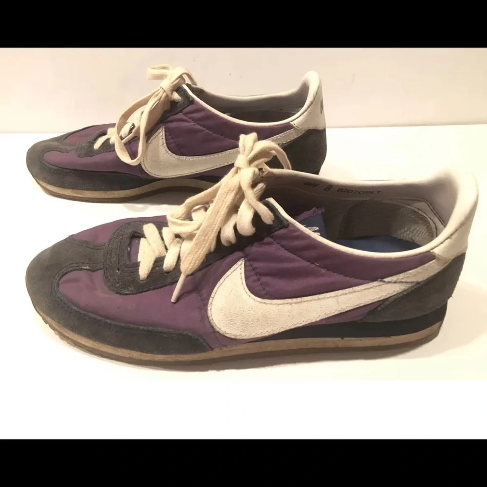 Nike VINTAGE Running Shoes Sneakers 1982 Collectible Mens 8 RARE Original Nike